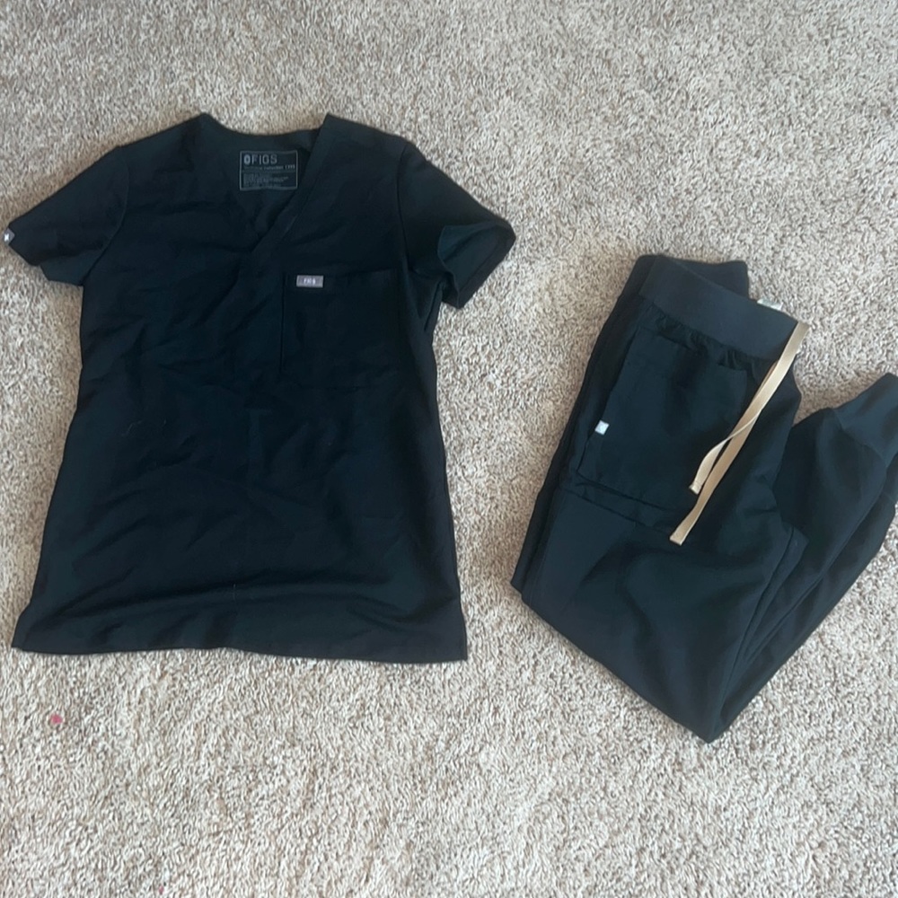 Figs scrubs